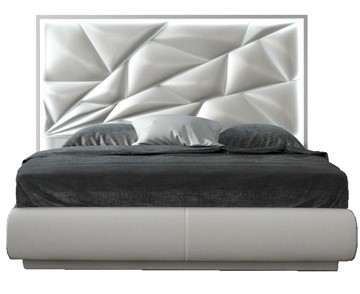 Спальная кровать FRANCO KIU 1242 с LED подсветкой изголовья (180х200) в Элисте