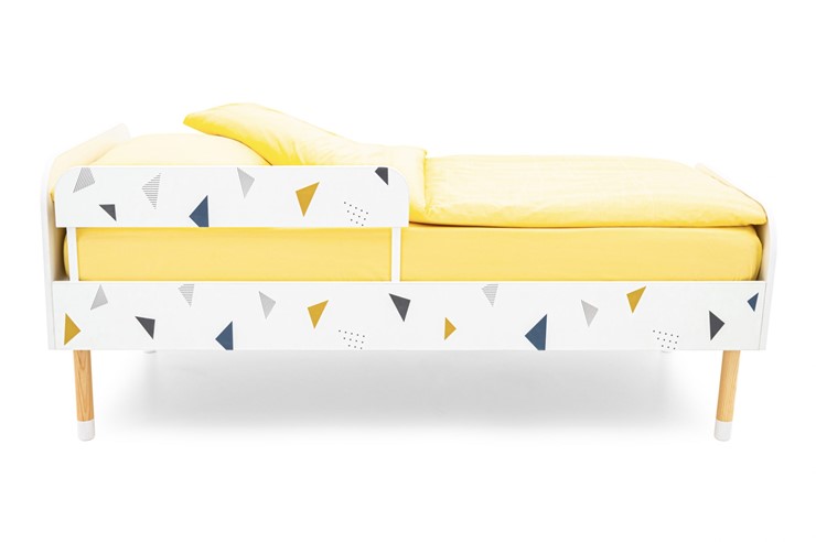 Кровать детская Stumpa Классика "Треугольники желтый, синий" в Элисте - изображение 1