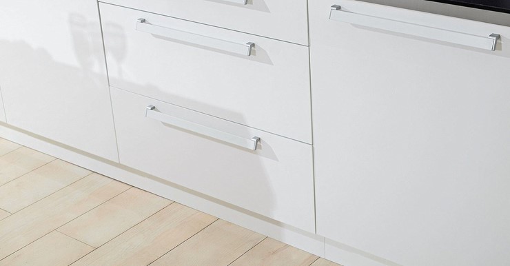 Кухонный гарнитур Герда 2200 (Белый/Белый глянец) в Элисте - изображение 4
