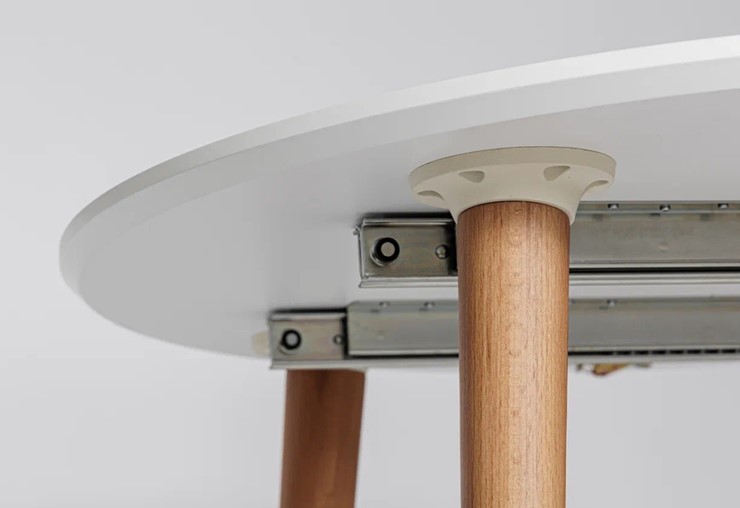 Кухонный стол круглый Белая Эмаль д. 90 см МДФ ножки светлый орех в Элисте - изображение 3