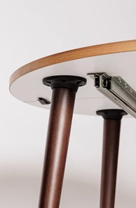Кухонный стол круглый Шпон Ореха д. 90 см МДФ ножки вишня в Элисте - предосмотр 4