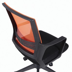 Кресло компьютерное Brabix Balance MG-320 (с подлокотниками, комбинированное черное/оранжевое) в Элисте - предосмотр 6