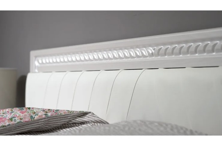 Кровать Гертруда, М8, 160х200 Экокожа с пуговицами без основания, белая лиственница/ясень жемчужный в Элисте - изображение 4