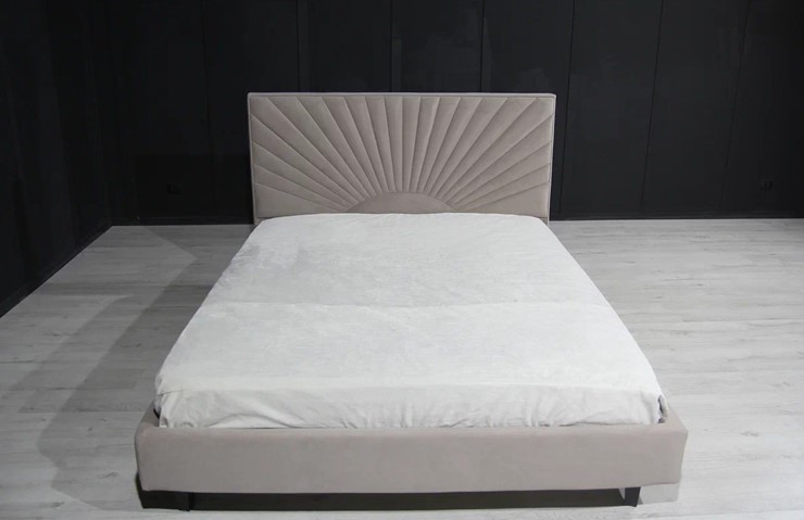 Кровать без механизма с мягким изголовьем с высокими ножками Майя 1500х2150 мм в Элисте - изображение 1