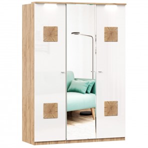Шкаф 3х-дверный Фиджи с зеркалом и декоративными накладками, Дуб золотой/Белый в Элисте - предосмотр